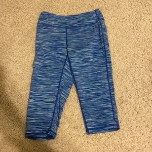 Cute girls blue capri athletic leggings